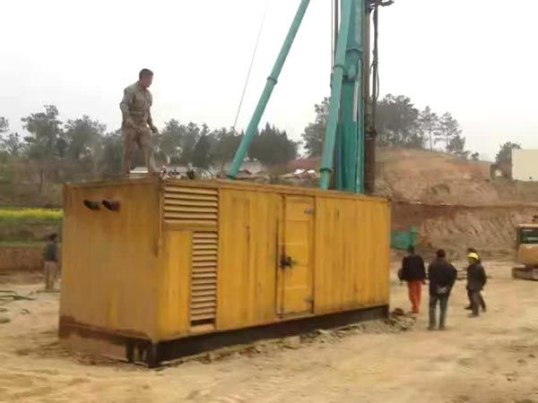 六弓乡如何判断水冷式机油散热器密封件是否需要更换?